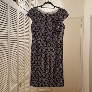 NWT Nine West black and white knit overlay v neck cap sleeve dress